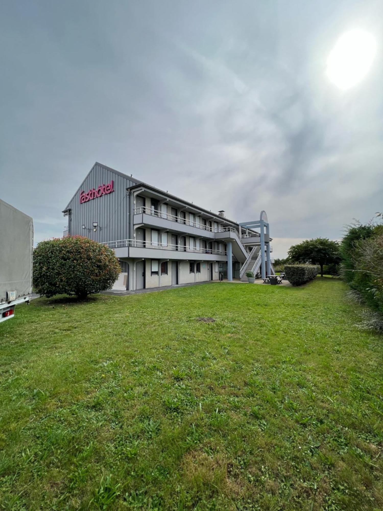 Fasthotel Roissy - Saint-Witz Exterior foto